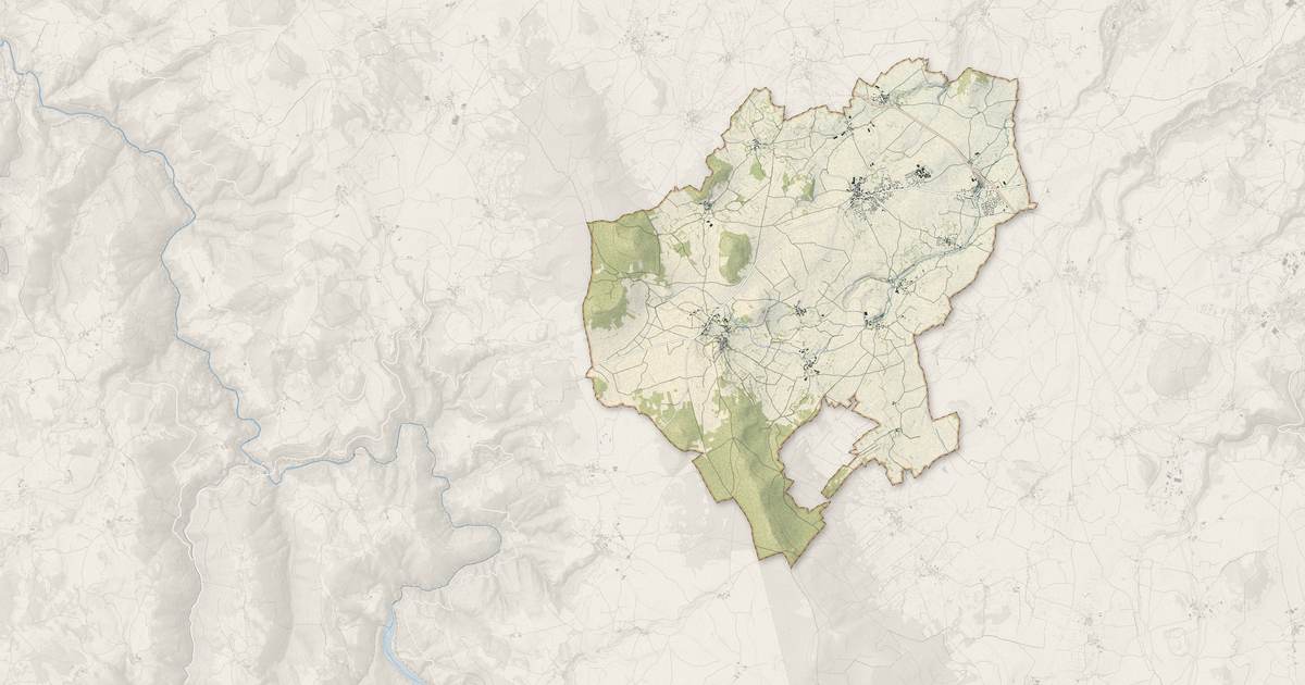 Portrait cartographique de Bains : relief, eau, forêts, bâti et voies, calculés à partir des données de l'IGN