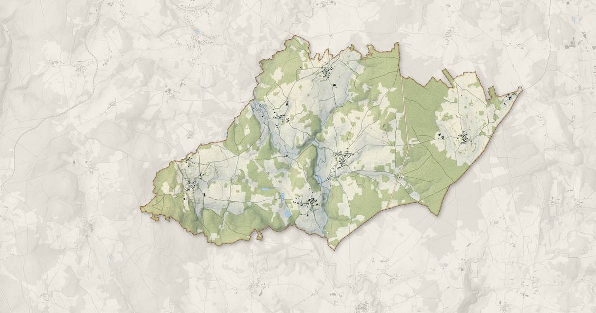 Portrait cartographique de Beaune-sur-Arzon : relief, eau, forêts, bâti et voies, calculés à partir des données de l'IGN