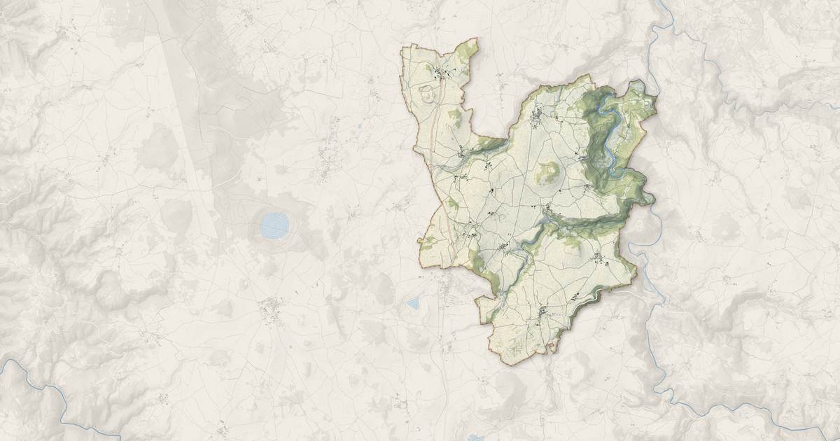 Portrait cartographique de Le Brignon : relief, eau, forêts, bâti et voies, calculés à partir des données de l'IGN