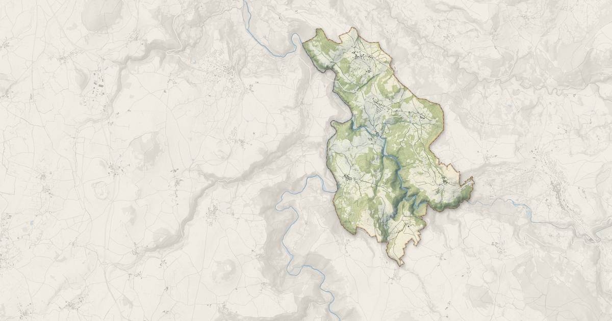 Portrait cartographique de Chadron : relief, eau, forêts, bâti et voies, calculés à partir des données de l'IGN