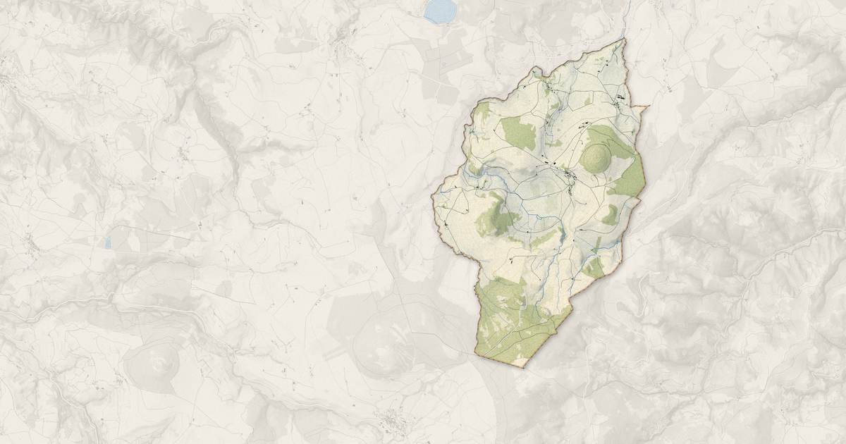 Portrait cartographique de Chaudeyrolles : relief, eau, forêts, bâti et voies, calculés à partir des données de l'IGN