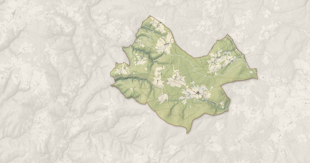Portrait cartographique de Cistrières : relief, eau, forêts, bâti et voies, calculés à partir des données de l'IGN