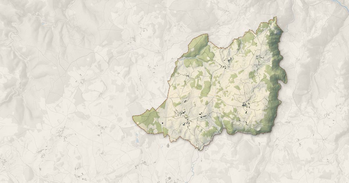Portrait cartographique de Cubelles : relief, eau, forêts, bâti et voies, calculés à partir des données de l'IGN