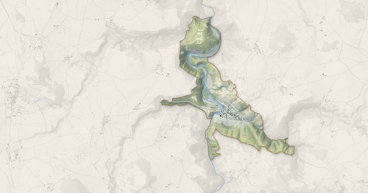 Portrait cartographique de Goudet : relief, eau, forêts, bâti et voies, calculés à partir des données de l'IGN