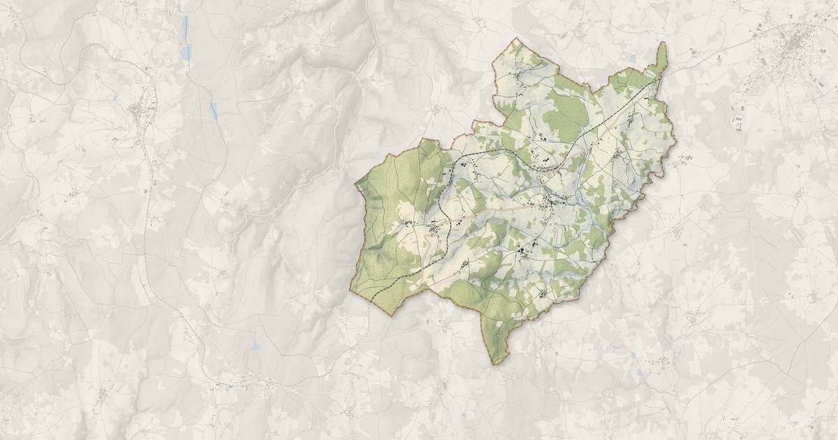 Portrait cartographique de Jullianges : relief, eau, forêts, bâti et voies, calculés à partir des données de l'IGN