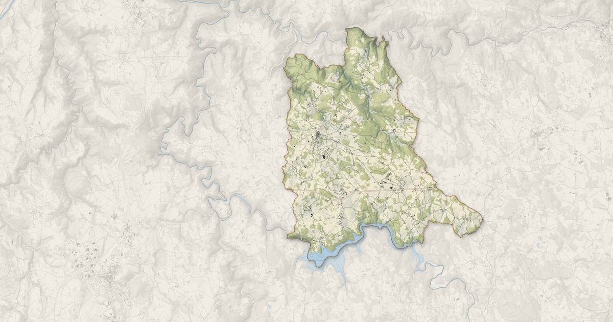 Portrait cartographique de Lapte : relief, eau, forêts, bâti et voies, calculés à partir des données de l'IGN