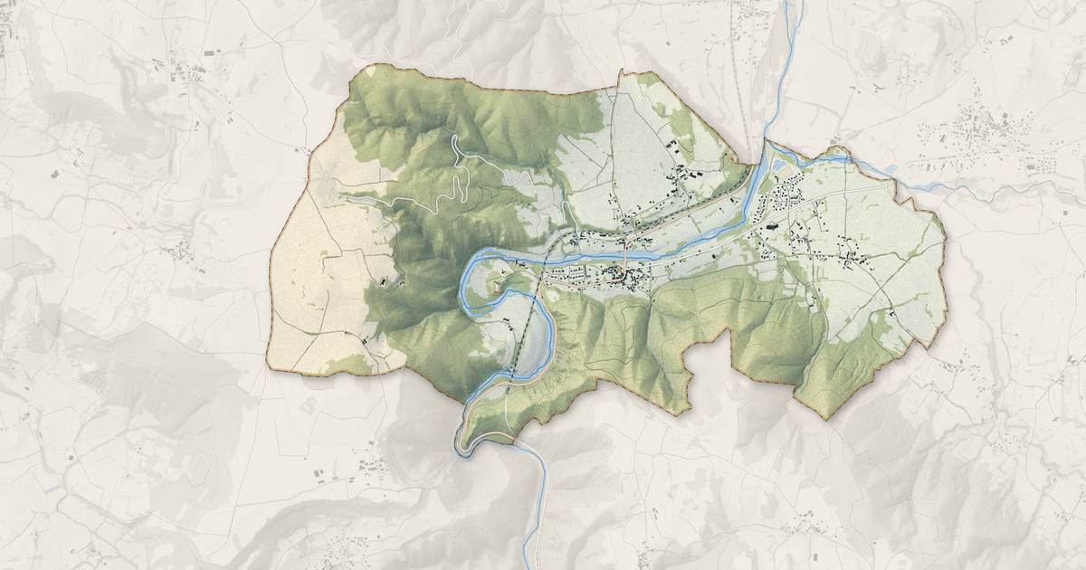 Portrait cartographique de Lavoûte-sur-Loire : relief, eau, forêts, bâti et voies, calculés à partir des données de l'IGN