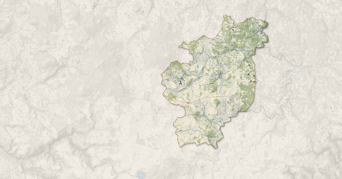 Portrait cartographique de Mazet-Saint-Voy : relief, eau, forêts, bâti et voies, calculés à partir des données de l'IGN