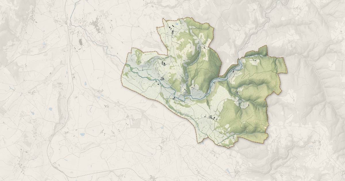 Portrait cartographique de Mazerat-Aurouze : relief, eau, forêts, bâti et voies, calculés à partir des données de l'IGN