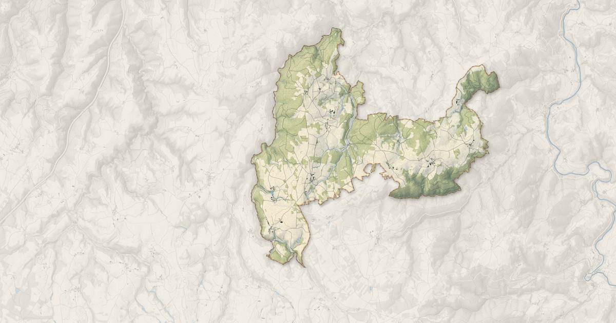 Portrait cartographique de Mercœur : relief, eau, forêts, bâti et voies, calculés à partir des données de l'IGN