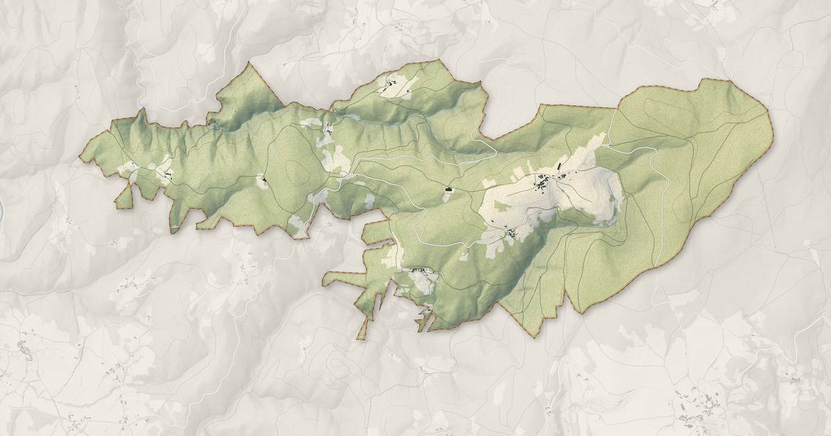 Portrait cartographique de Montclard : relief, eau, forêts, bâti et voies, calculés à partir des données de l'IGN