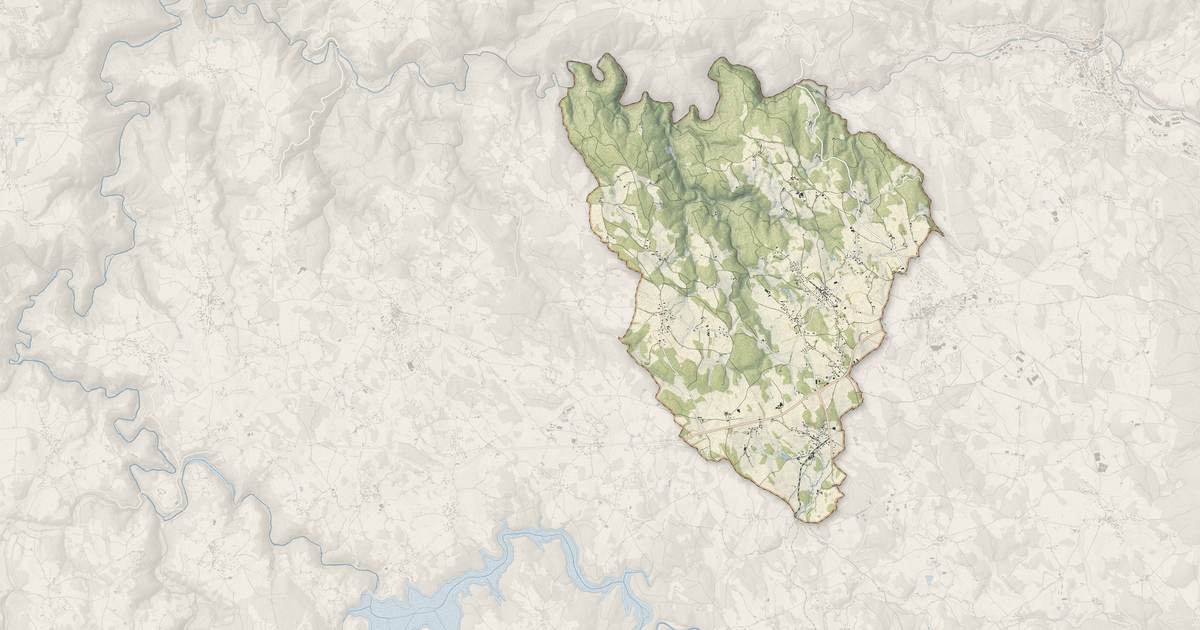 Portrait cartographique de Raucoules : relief, eau, forêts, bâti et voies, calculés à partir des données de l'IGN