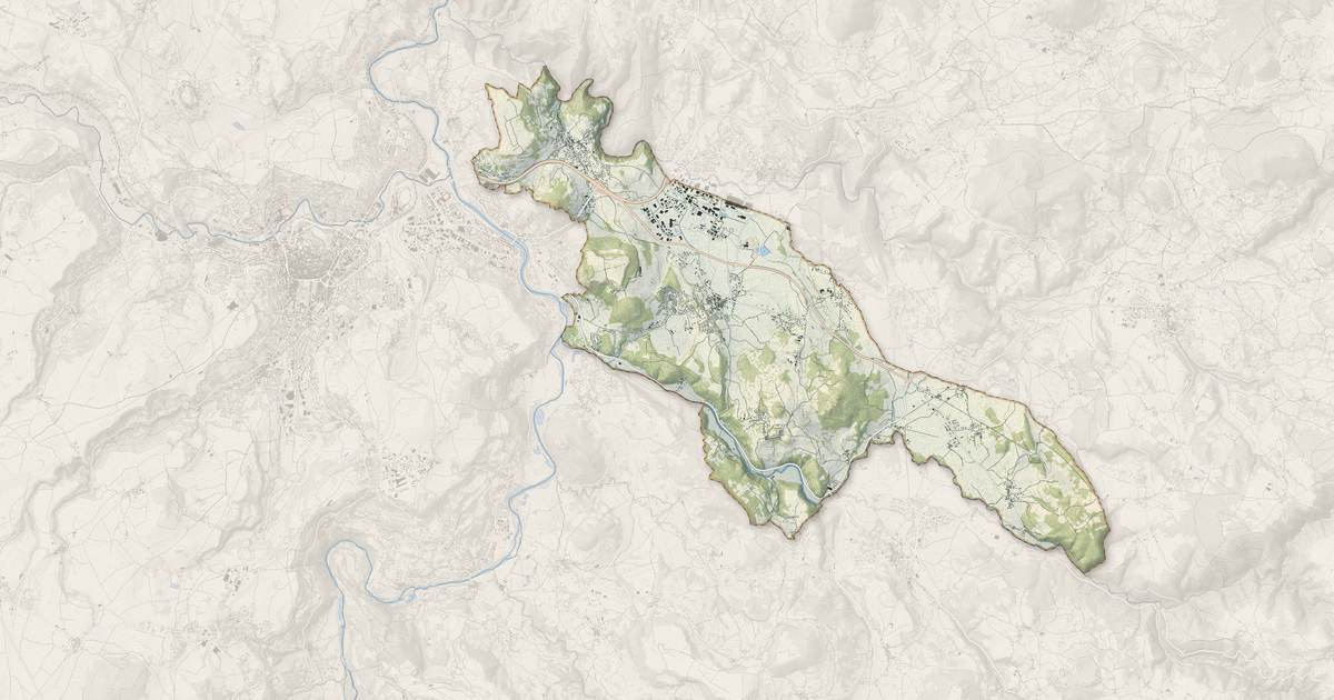 Portrait cartographique de Saint-Germain-Laprade : relief, eau, forêts, bâti et voies, calculés à partir des données de l'IGN