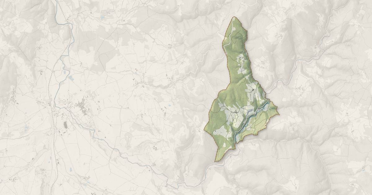 Portrait cartographique de Sainte-Marguerite : relief, eau, forêts, bâti et voies, calculés à partir des données de l'IGN