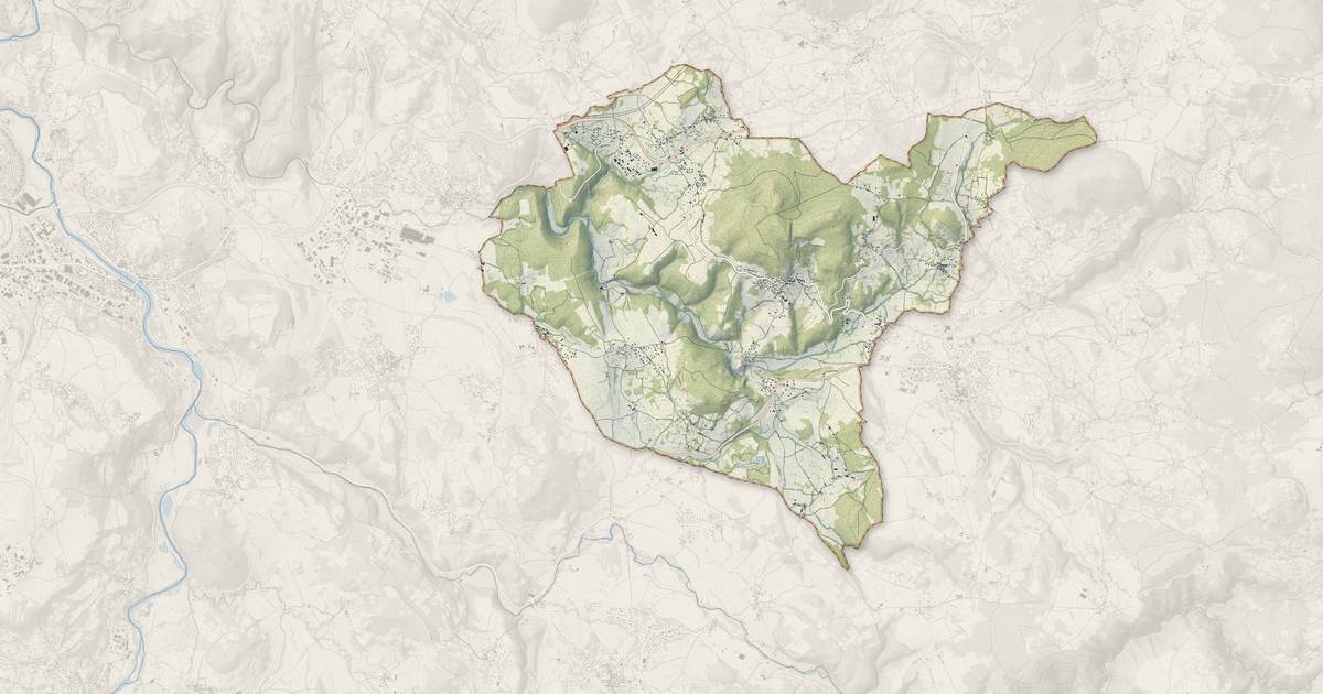 Portrait cartographique de Saint-Pierre-Eynac : relief, eau, forêts, bâti et voies, calculés à partir des données de l'IGN