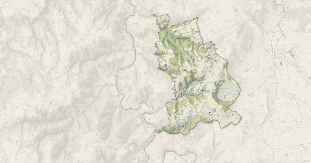 Portrait cartographique de Saint-Privat-du-Dragon : relief, eau, forêts, bâti et voies, calculés à partir des données de l'IGN