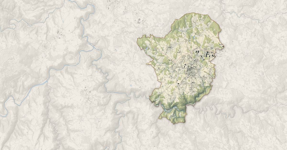 Portrait cartographique de Sainte-Sigolène : relief, eau, forêts, bâti et voies, calculés à partir des données de l'IGN