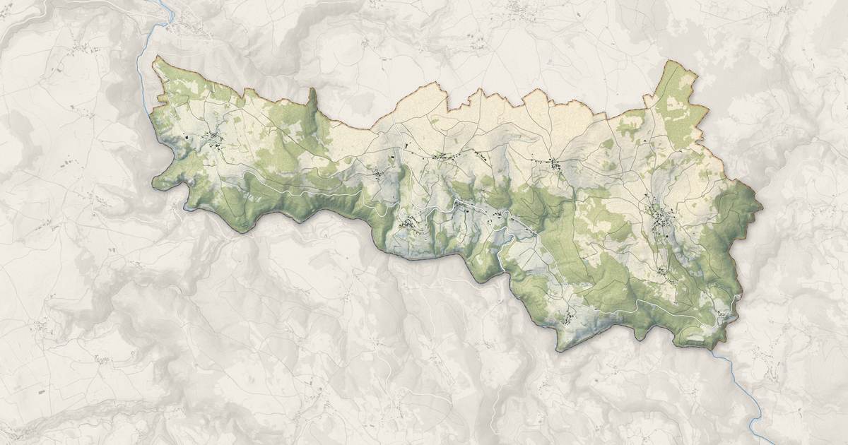 Portrait cartographique de Salettes : relief, eau, forêts, bâti et voies, calculés à partir des données de l'IGN