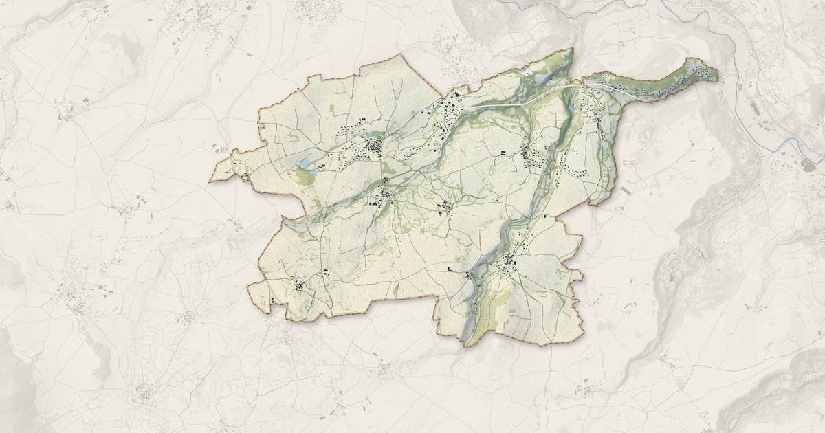 Portrait cartographique de Sanssac-l'Église : relief, eau, forêts, bâti et voies, calculés à partir des données de l'IGN