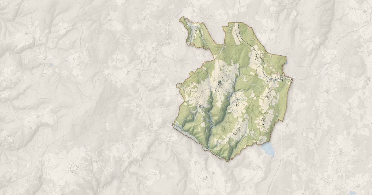 Portrait cartographique de Sembadel : relief, eau, forêts, bâti et voies, calculés à partir des données de l'IGN