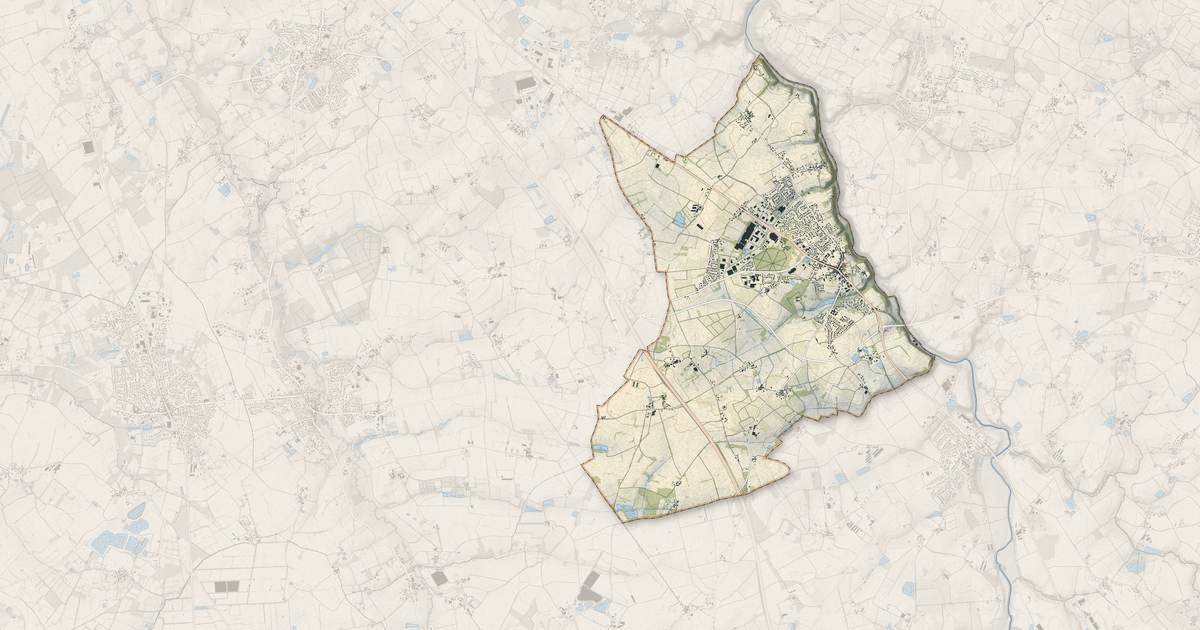 Portrait cartographique de Aigrefeuille-sur-Maine : relief, eau, forêts, bâti et voies, calculés à partir des données de l'IGN