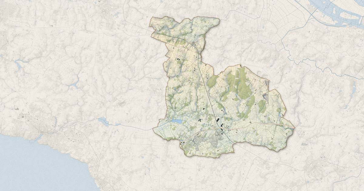 Portrait cartographique de Chaumes-en-Retz : relief, eau, forêts, bâti et voies, calculés à partir des données de l'IGN