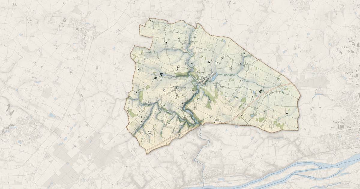 Portrait cartographique de Couffé : relief, eau, forêts, bâti et voies, calculés à partir des données de l'IGN