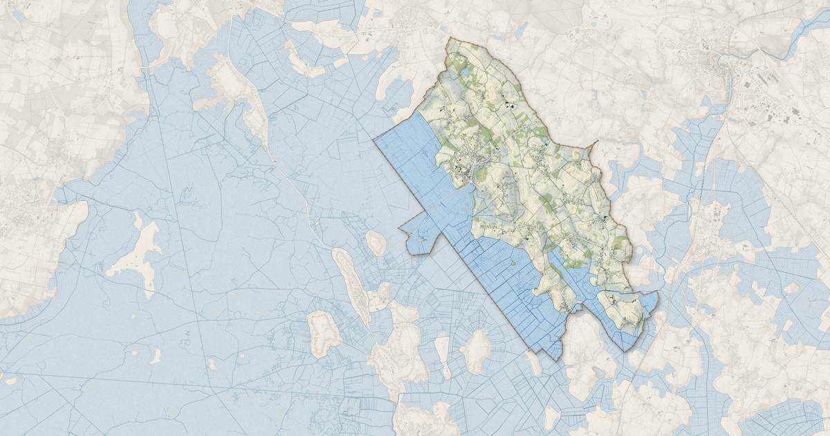 Portrait cartographique de Crossac : relief, eau, forêts, bâti et voies, calculés à partir des données de l'IGN