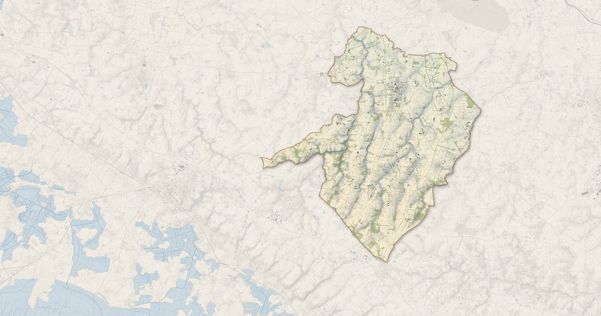 Portrait cartographique de Fay-de-Bretagne : relief, eau, forêts, bâti et voies, calculés à partir des données de l'IGN