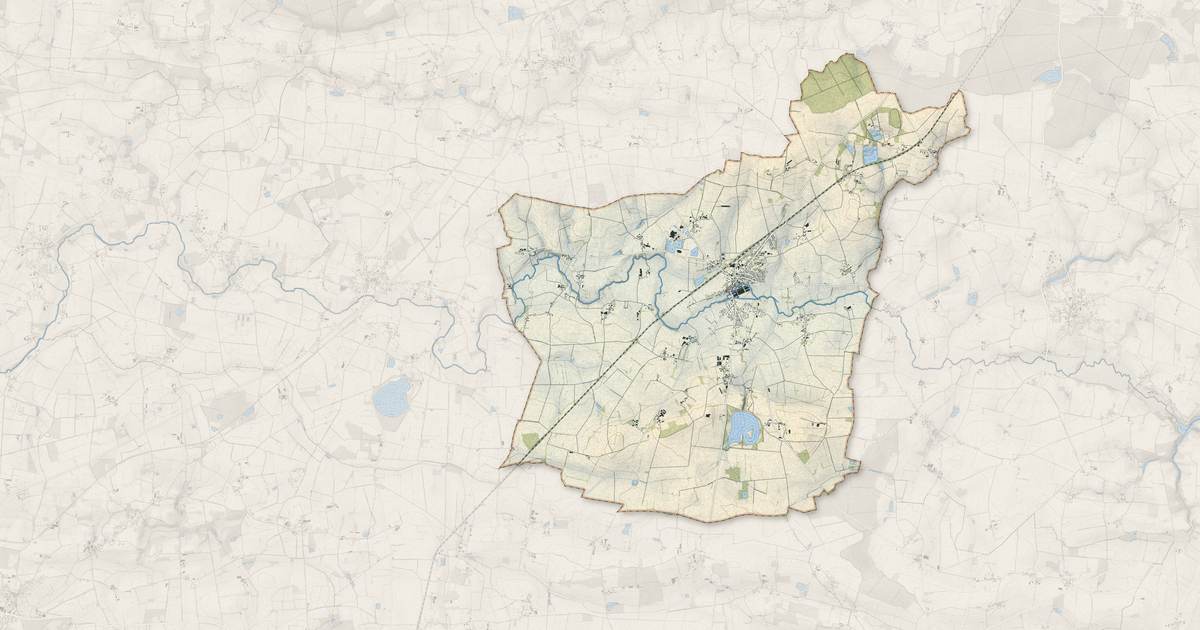 Portrait cartographique de Issé : relief, eau, forêts, bâti et voies, calculés à partir des données de l'IGN