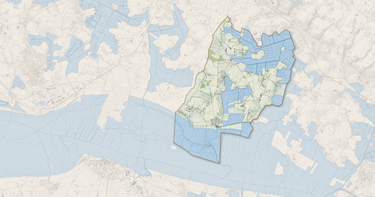 Portrait cartographique de Lavau-sur-Loire : relief, eau, forêts, bâti et voies, calculés à partir des données de l'IGN