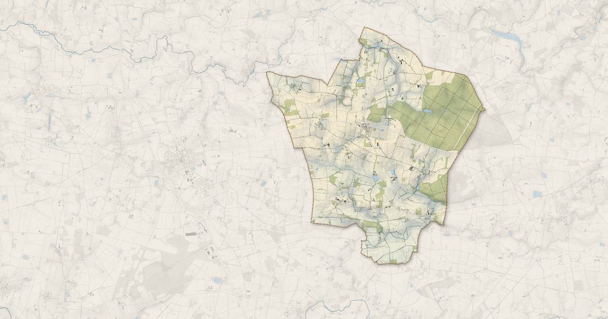 Portrait cartographique de Lusanger : relief, eau, forêts, bâti et voies, calculés à partir des données de l'IGN