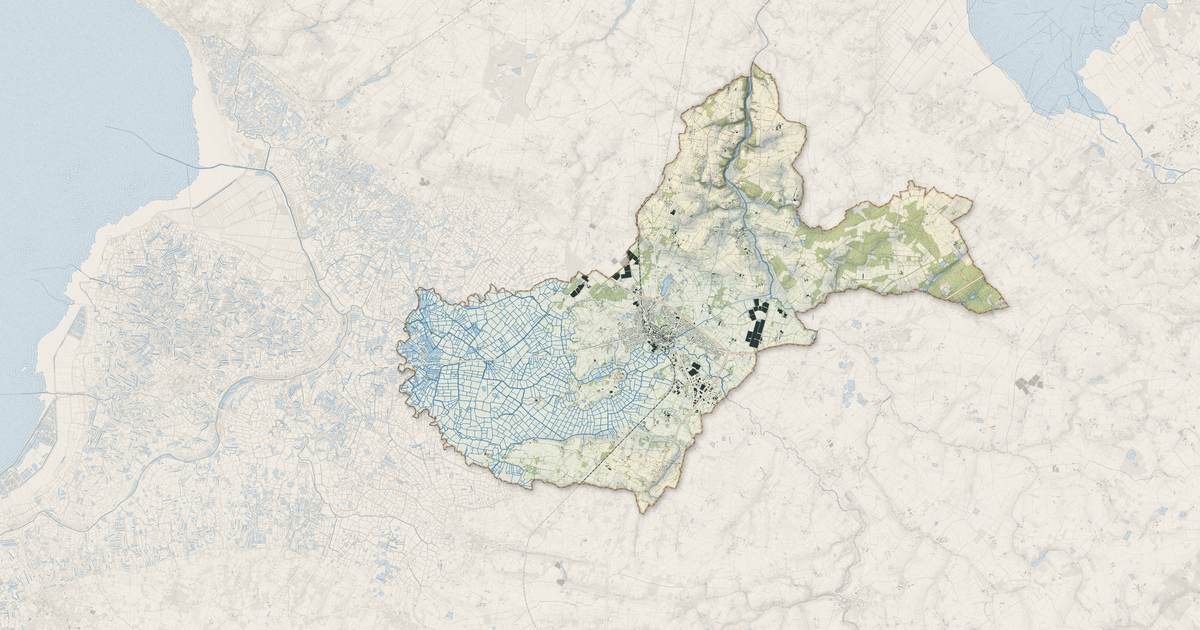 Portrait cartographique de Machecoul-Saint-Même : relief, eau, forêts, bâti et voies, calculés à partir des données de l'IGN