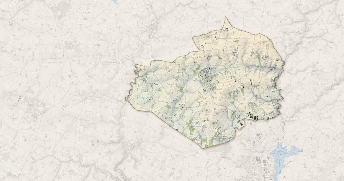 Portrait cartographique de Mésanger : relief, eau, forêts, bâti et voies, calculés à partir des données de l'IGN