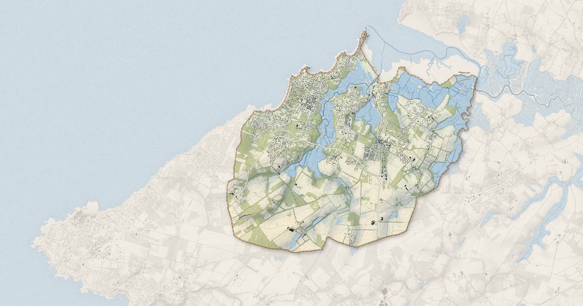 Portrait cartographique de Mesquer : relief, eau, forêts, bâti et voies, calculés à partir des données de l'IGN