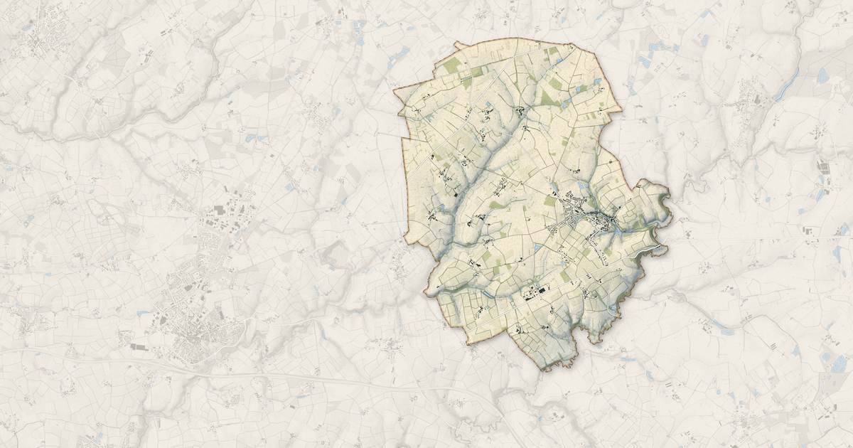 Portrait cartographique de La Regrippière : relief, eau, forêts, bâti et voies, calculés à partir des données de l'IGN