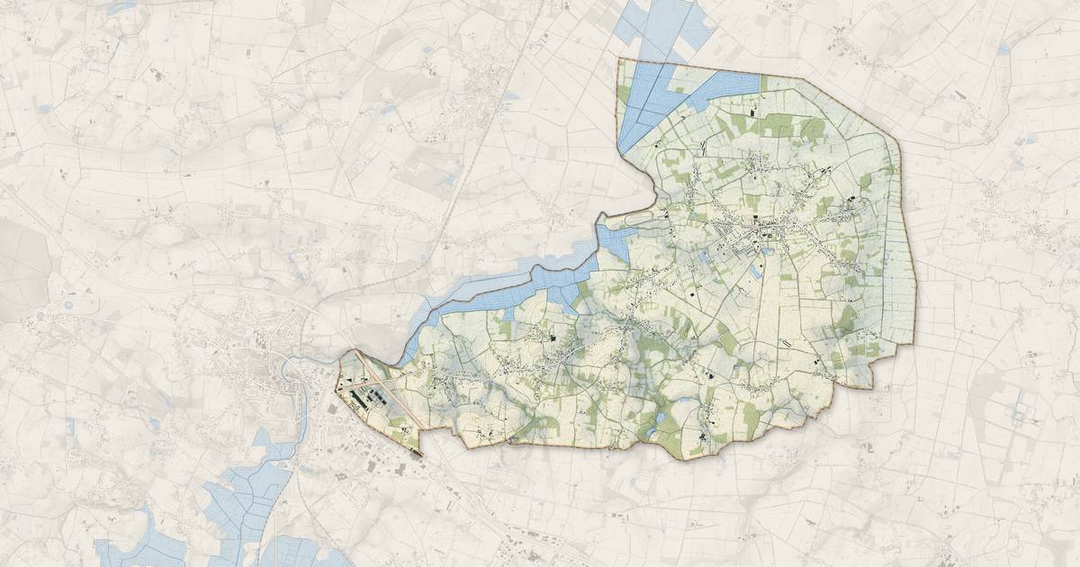 Portrait cartographique de Sainte-Anne-sur-Brivet : relief, eau, forêts, bâti et voies, calculés à partir des données de l'IGN