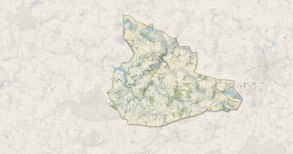 Portrait cartographique de Saint-Aubin-des-Châteaux : relief, eau, forêts, bâti et voies, calculés à partir des données de l'IGN