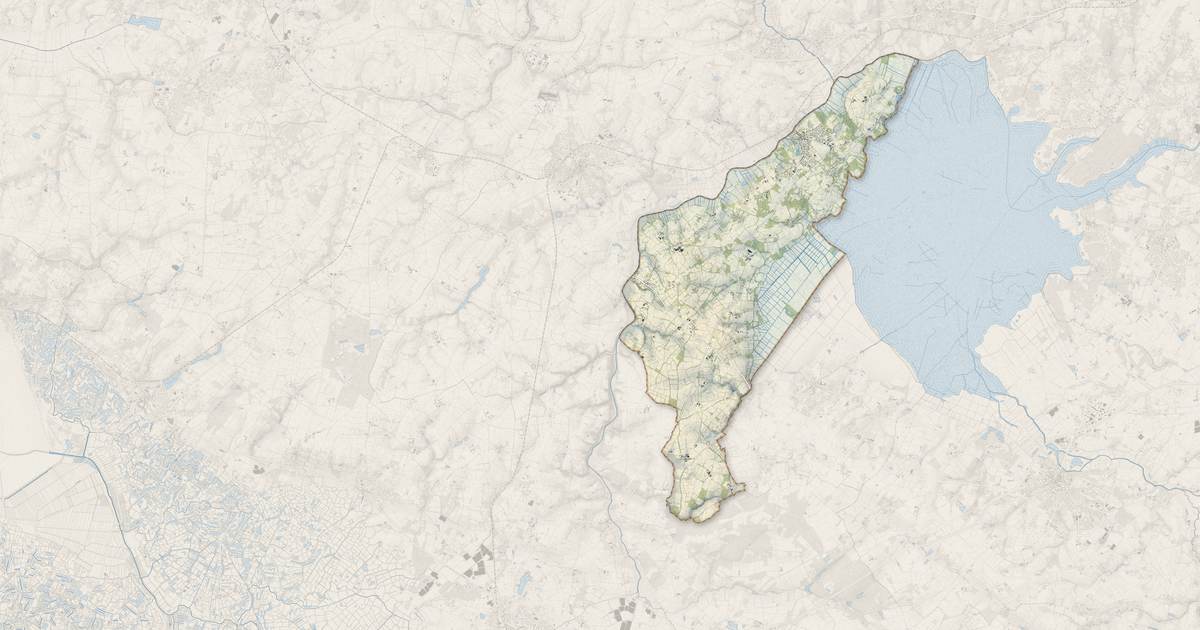 Portrait cartographique de Saint-Mars-de-Coutais : relief, eau, forêts, bâti et voies, calculés à partir des données de l'IGN