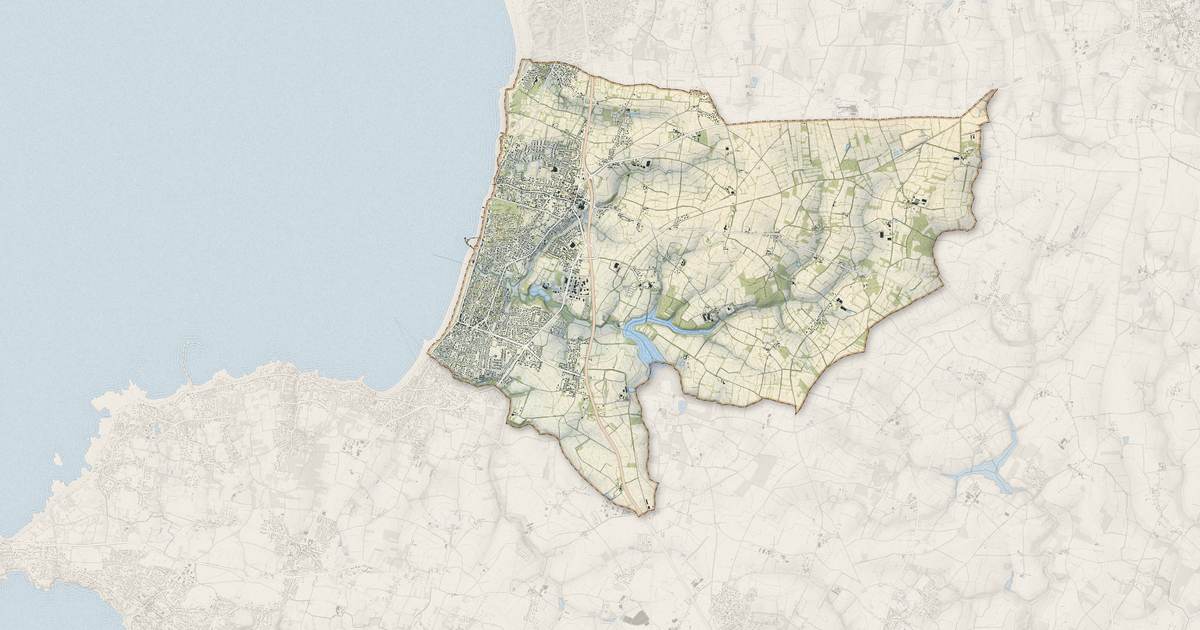 Portrait cartographique de Saint-Michel-Chef-Chef : relief, eau, forêts, bâti et voies, calculés à partir des données de l'IGN