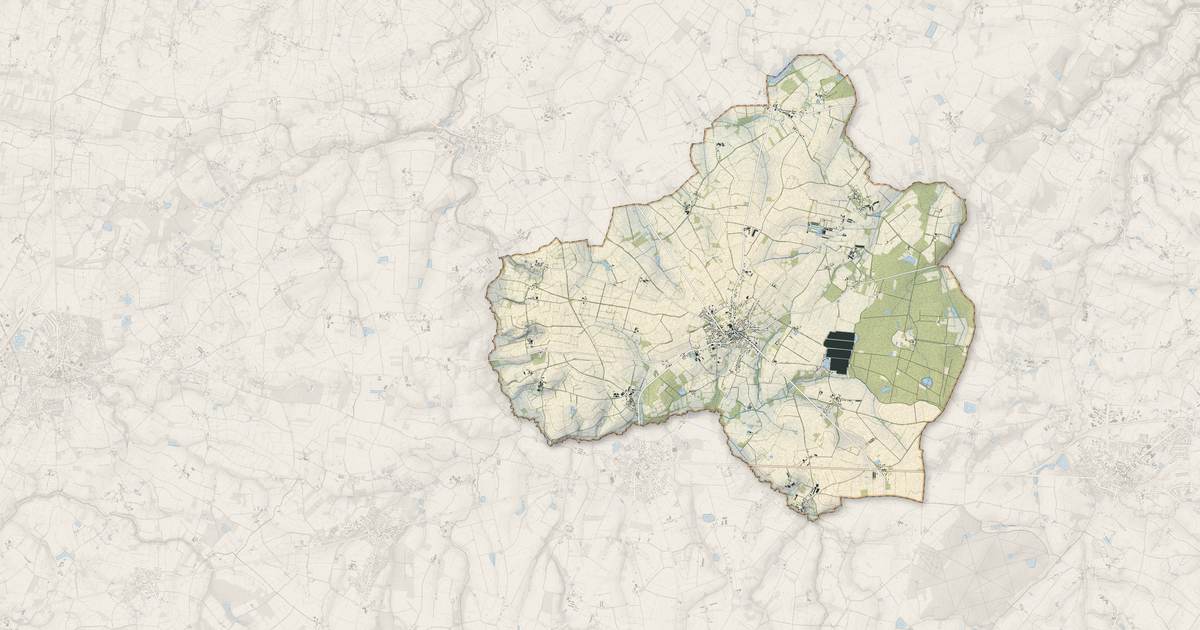 Portrait cartographique de Touvois : relief, eau, forêts, bâti et voies, calculés à partir des données de l'IGN