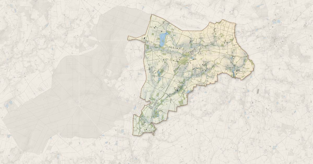 Portrait cartographique de Vay : relief, eau, forêts, bâti et voies, calculés à partir des données de l'IGN