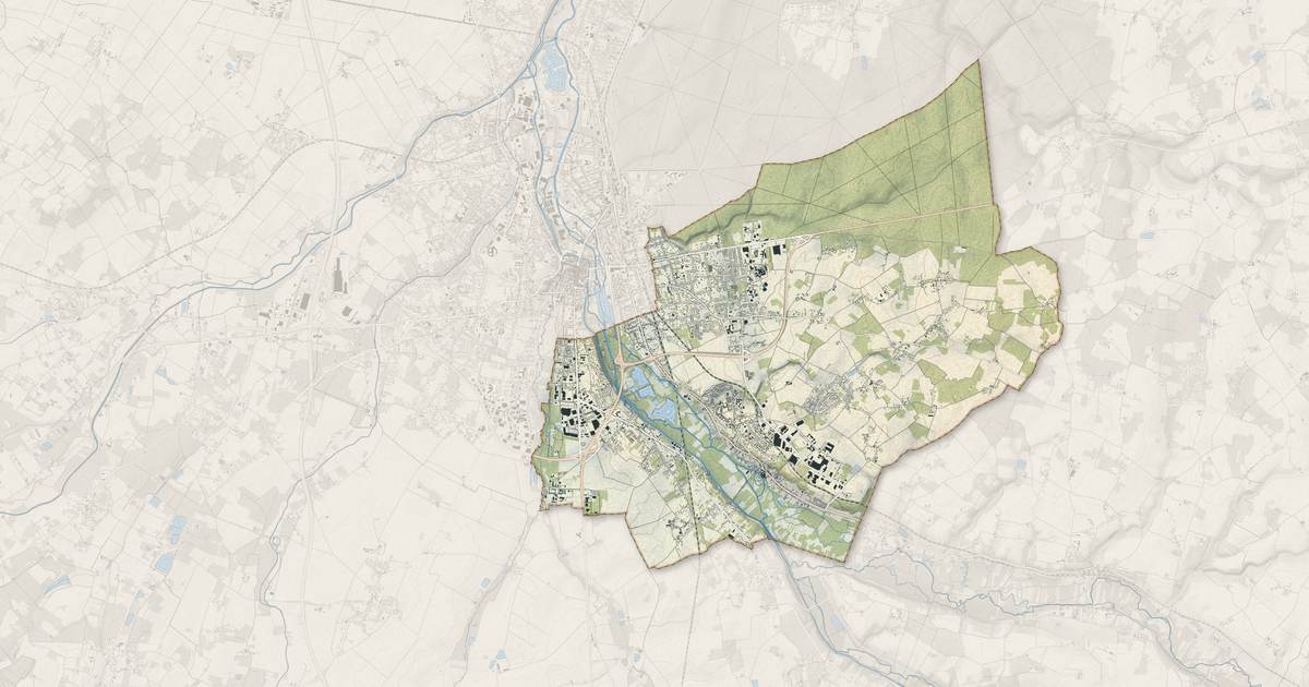Portrait cartographique de Amilly : relief, eau, forêts, bâti et voies, calculés à partir des données de l'IGN