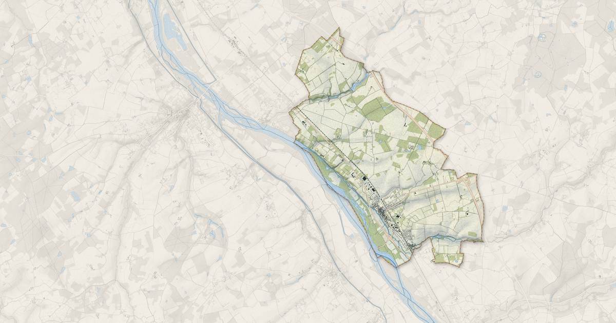 Portrait cartographique de Bonny-sur-Loire : relief, eau, forêts, bâti et voies, calculés à partir des données de l'IGN