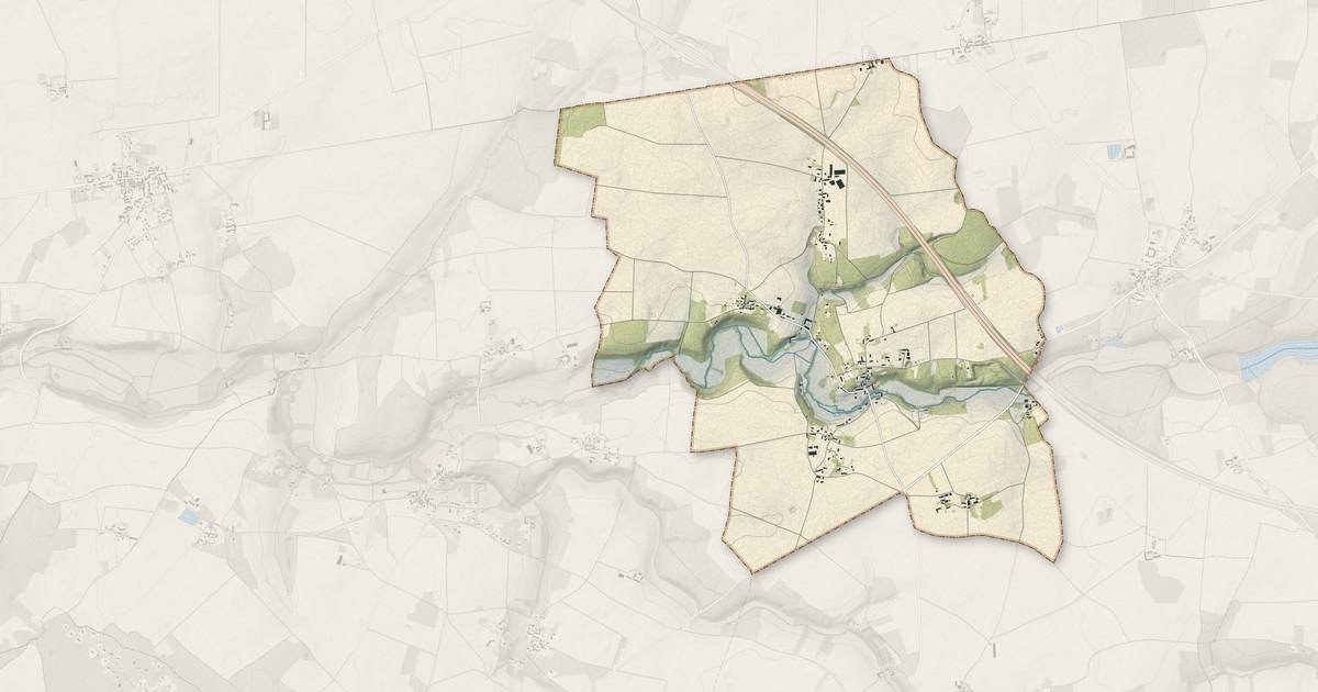 Portrait cartographique de Chevry-sous-le-Bignon : relief, eau, forêts, bâti et voies, calculés à partir des données de l'IGN