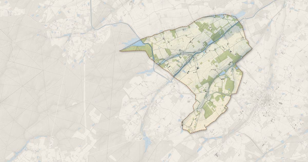 Portrait cartographique de Coudroy : relief, eau, forêts, bâti et voies, calculés à partir des données de l'IGN