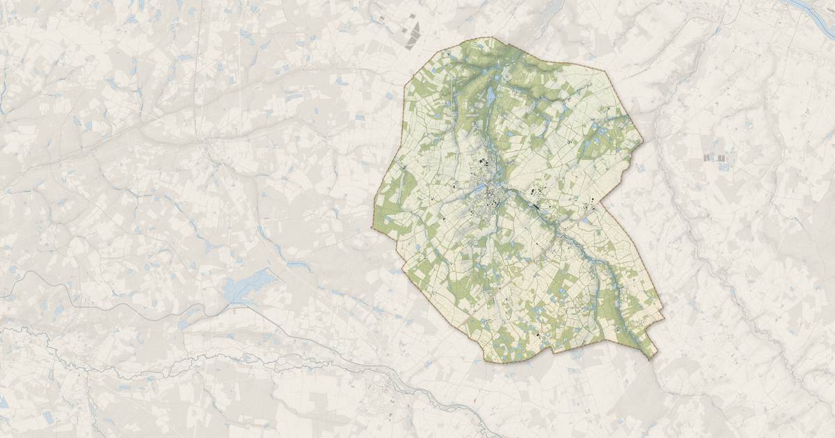 Portrait cartographique de Coullons : relief, eau, forêts, bâti et voies, calculés à partir des données de l'IGN