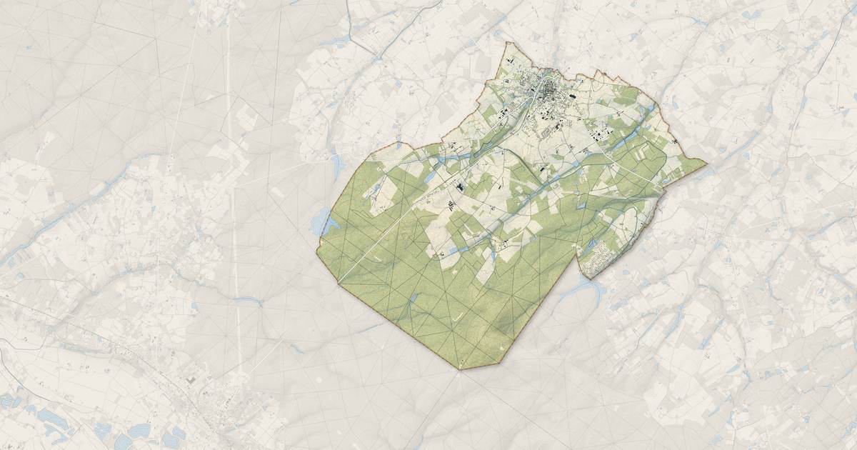 Portrait cartographique de Lorris : relief, eau, forêts, bâti et voies, calculés à partir des données de l'IGN