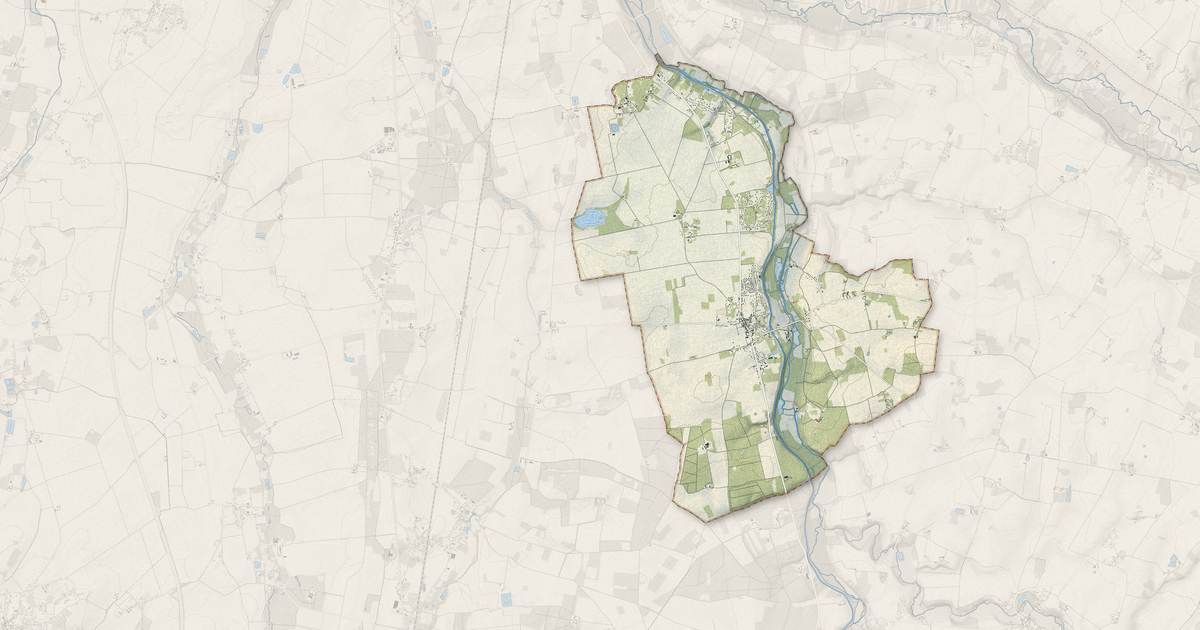 Portrait cartographique de Montcresson : relief, eau, forêts, bâti et voies, calculés à partir des données de l'IGN