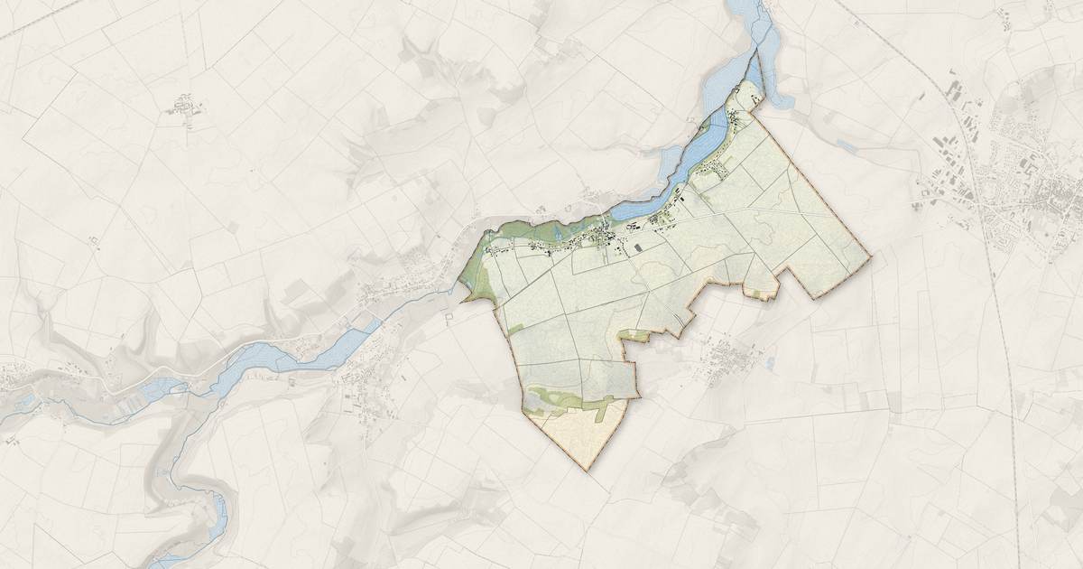 Portrait cartographique de Ondreville-sur-Essonne : relief, eau, forêts, bâti et voies, calculés à partir des données de l'IGN